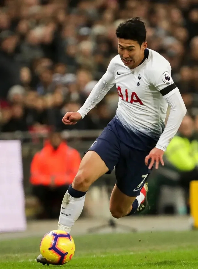 波兰完胜墨西哥，孙兴慜爆发神勇的简单介绍