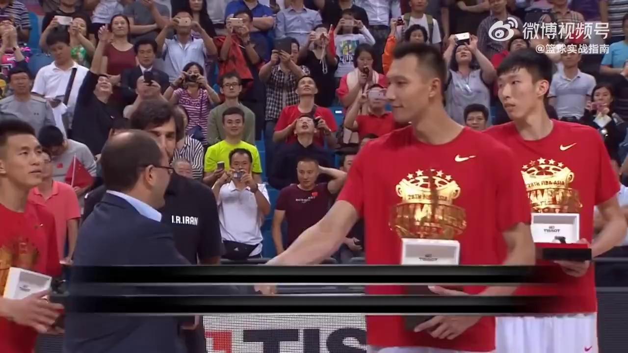 PG电子APP链接-深圳队碾压浙江队，易建联高光表现的简单介绍