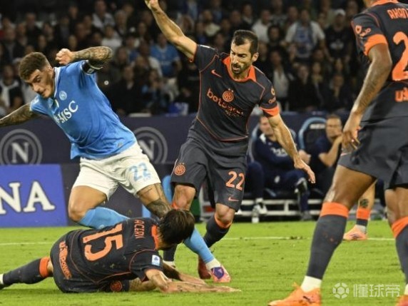 关于那不勒斯门将神勇扑出点球，助球队逃过一劫的信息