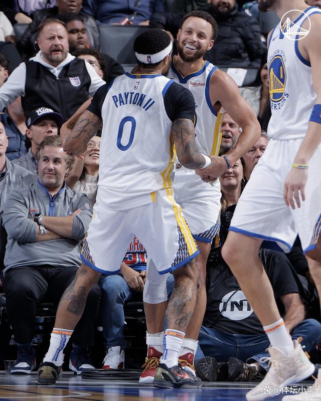 勇士逆转击败骑士，实现逆袭