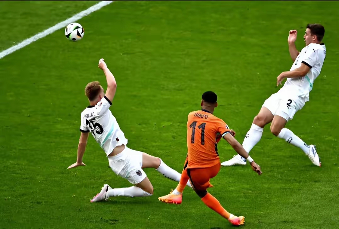 包含苏格兰客场逼平葡萄牙，逼平对手获得平局的词条