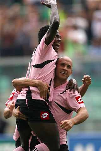 雷吉纳队在近期比赛中获得成功