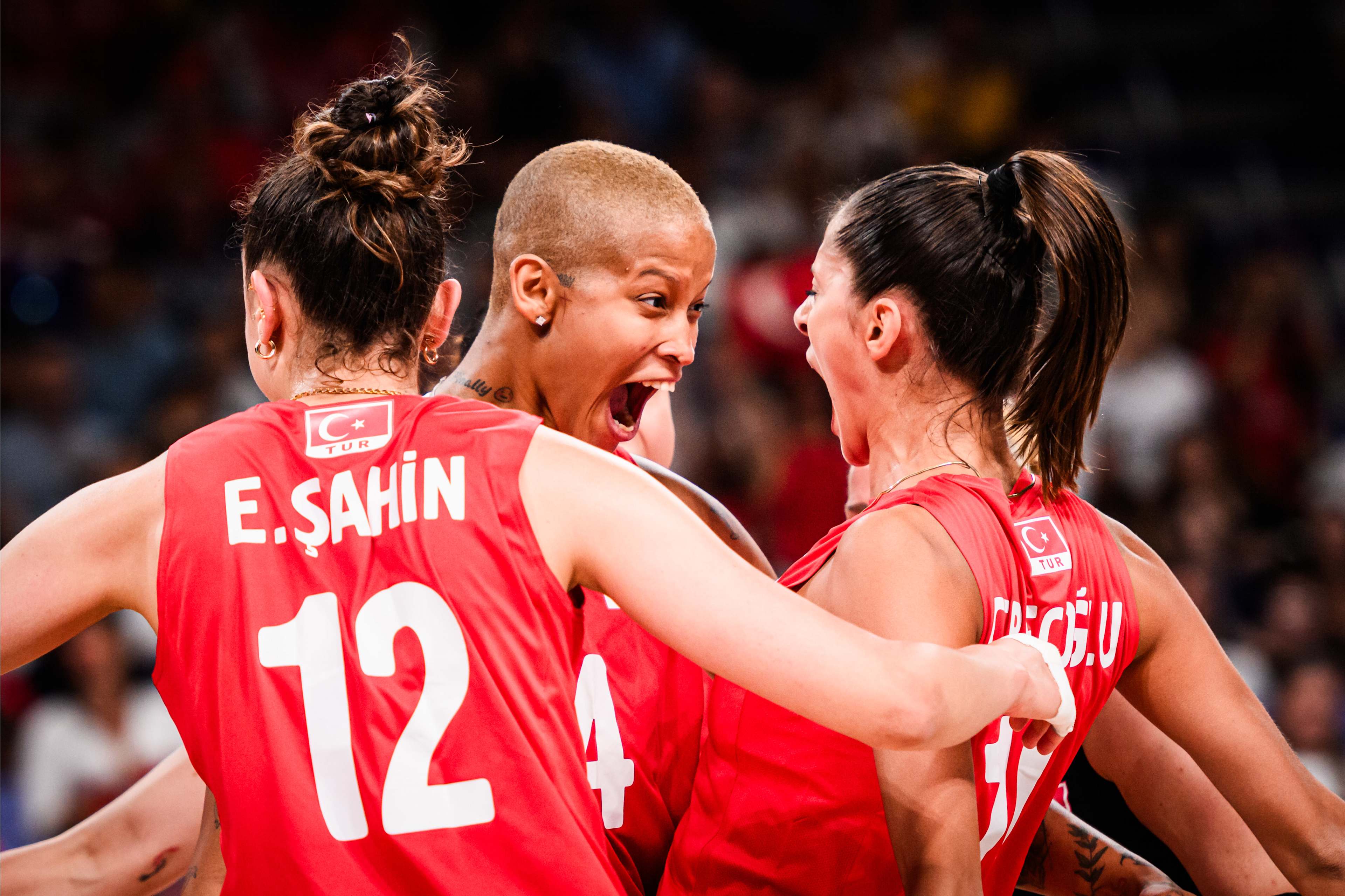 意大利女足表现神勇，挺进四强的简单介绍