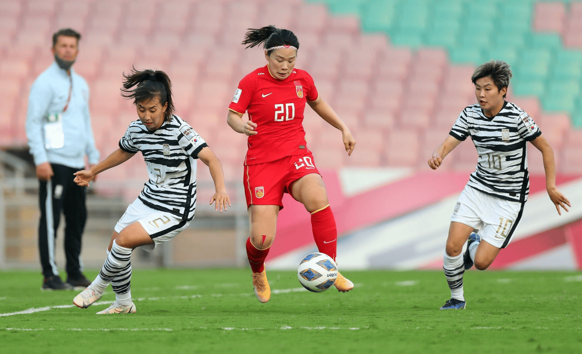 PG中国登录入口-逐鹿赛场：女足比赛选手实力逐渐崛起的简单介绍