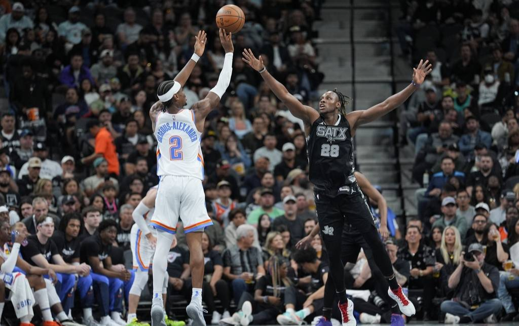 关于雷霆险胜爵士，保罗扛起全队的信息