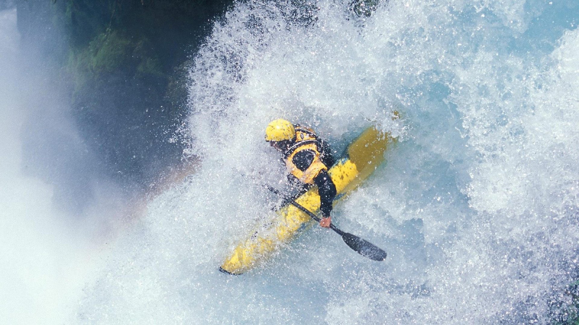 猛龙北境风暴席卷青岛，利拉德状态火热诠释巨星本色