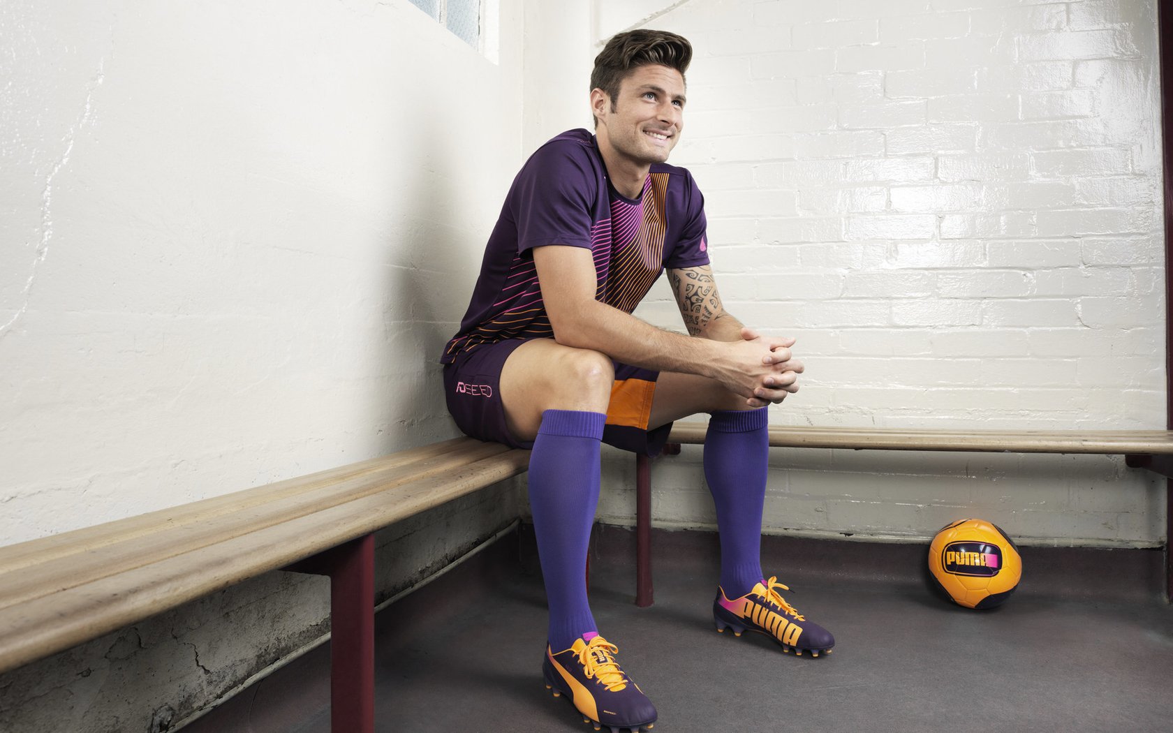 加维一锤定音，日本足球的唯一性胜利与哥伦比亚的战术迷思