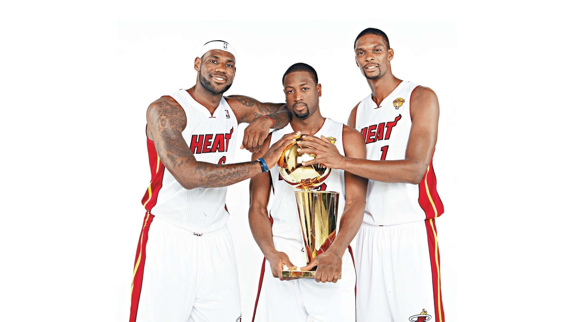 世界杯之夜，库尔图瓦点燃赛场