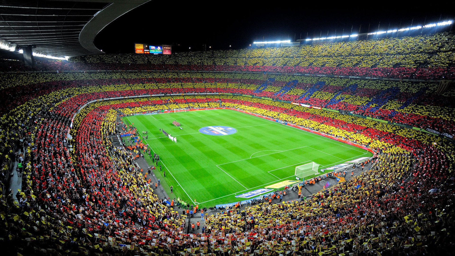 蓝衣孤星,当莱奥的帽子戏法沦为废墟上的挽歌,那不勒斯用铁血重写亚平宁王座